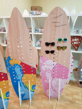 expositor gafas tabla de surf madera